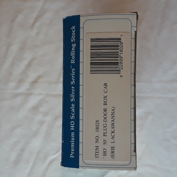 2 Bachmann Premium HO Scale Silver Series Rolling Stock - Picture 6 of 7